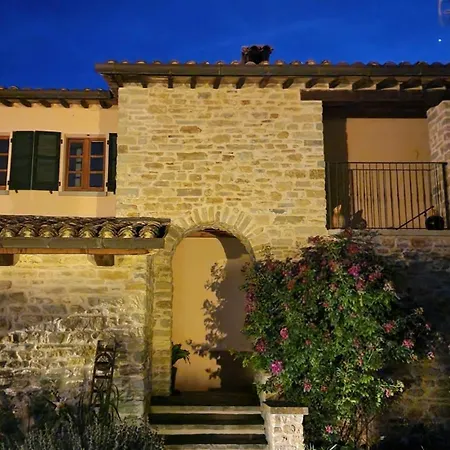 Appartement La Finestra Sul Borgo Belforte allʼIsauro